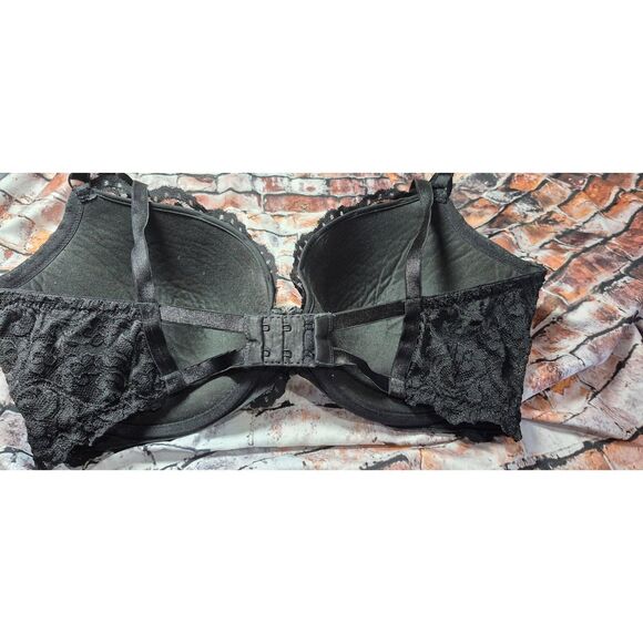Smart & Sexy 38 DD Black Lacey Bra Underwire Lightly Padded Push up Cutouts EUC - Picture 2 of 6
